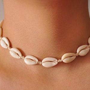 White crowie Puka Shell Necklace